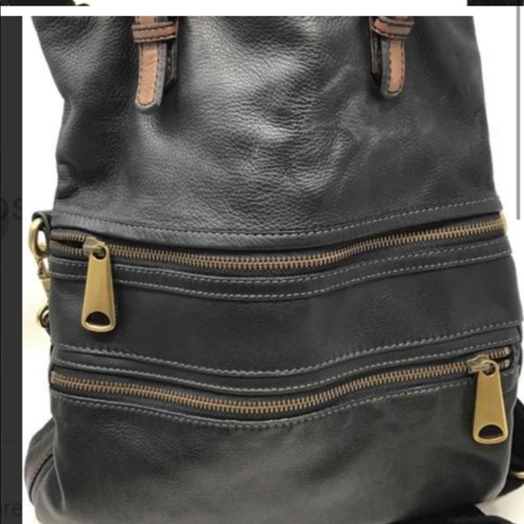 Black Fossil Explorer Crossbody - Picture 2 of 7